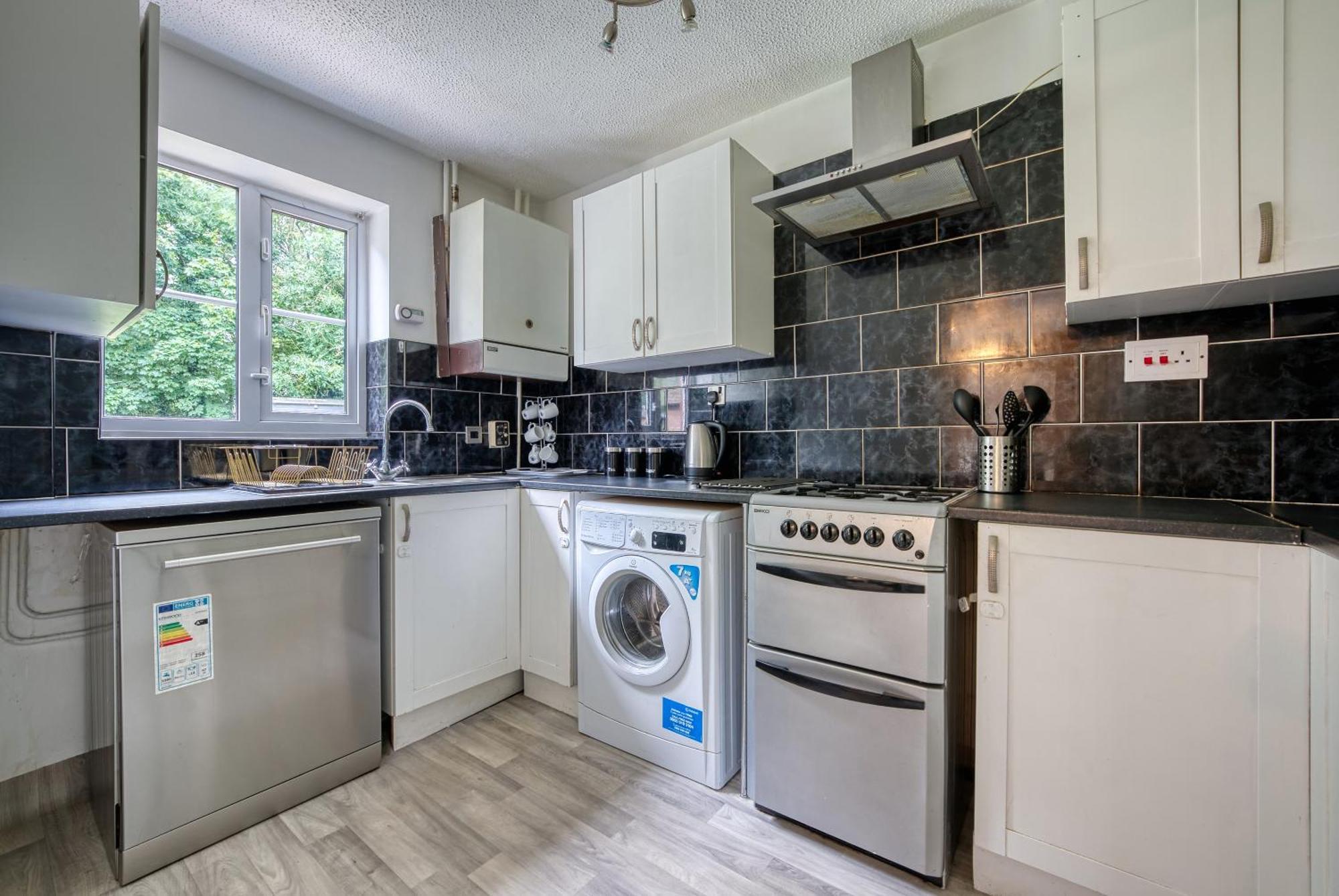 Capri 13 Sa - 3 Bed House, Close To Loughborough University & M1 Motorway, Free Wifi, Big Garden, Ample Parking- Ask For Contractor Rates! Εξωτερικό φωτογραφία
