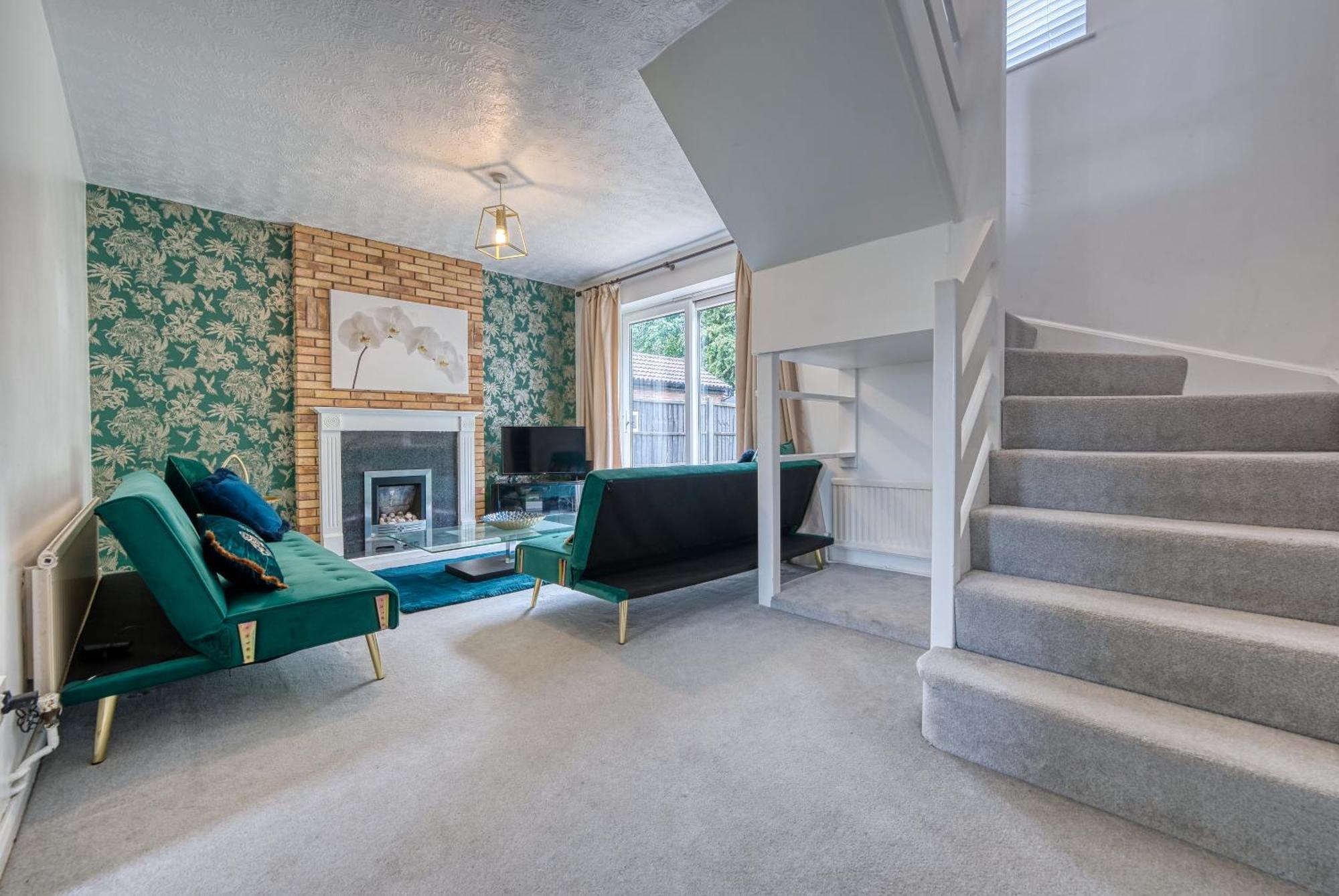 Capri 13 Sa - 3 Bed House, Close To Loughborough University & M1 Motorway, Free Wifi, Big Garden, Ample Parking- Ask For Contractor Rates! Εξωτερικό φωτογραφία