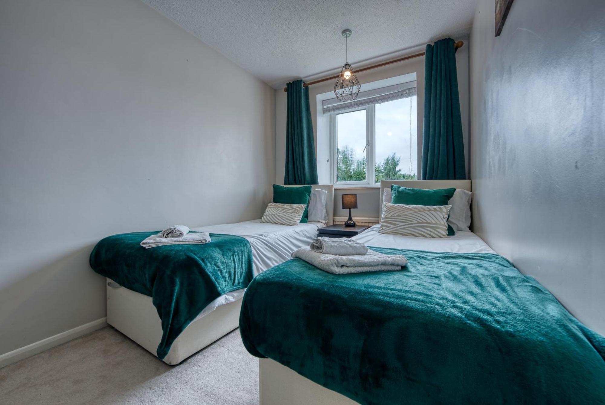 Capri 13 Sa - 3 Bed House, Close To Loughborough University & M1 Motorway, Free Wifi, Big Garden, Ample Parking- Ask For Contractor Rates! Εξωτερικό φωτογραφία
