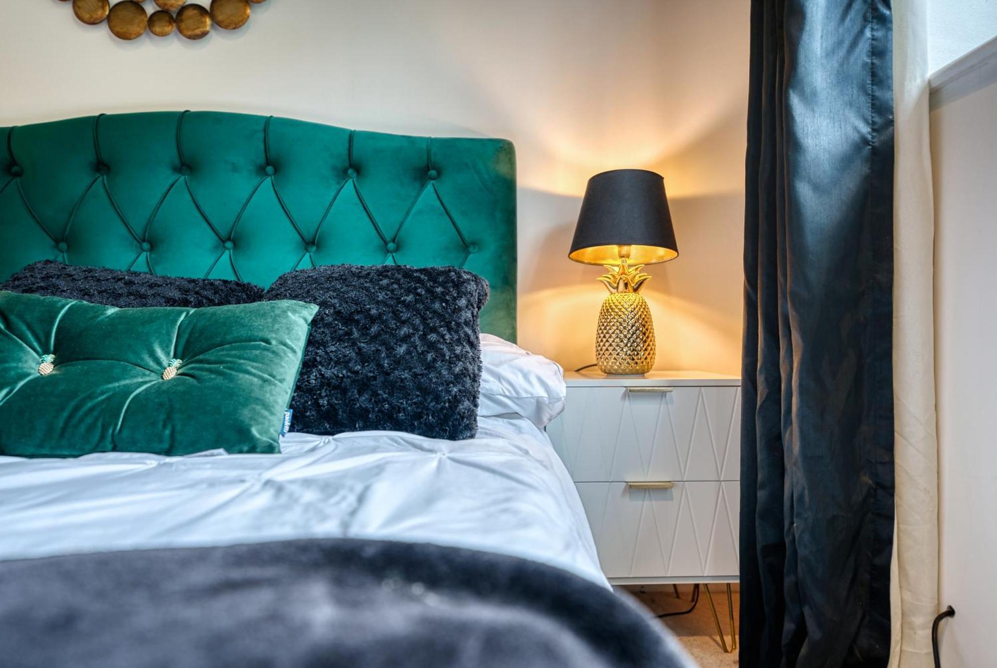 Capri 13 Sa - 3 Bed House, Close To Loughborough University & M1 Motorway, Free Wifi, Big Garden, Ample Parking- Ask For Contractor Rates! Εξωτερικό φωτογραφία