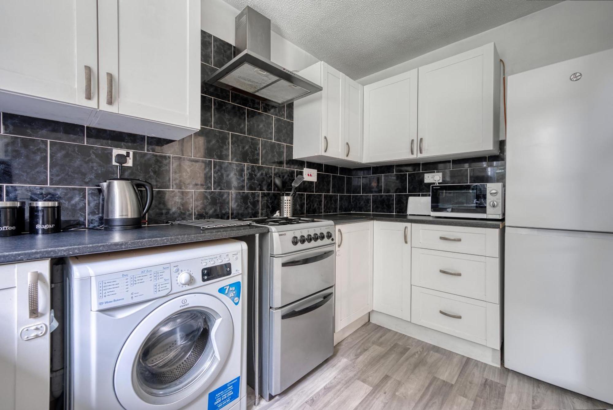 Capri 13 Sa - 3 Bed House, Close To Loughborough University & M1 Motorway, Free Wifi, Big Garden, Ample Parking- Ask For Contractor Rates! Εξωτερικό φωτογραφία